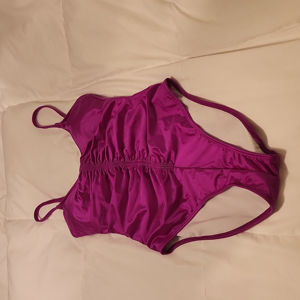 Woman's Good American Bathing Suit